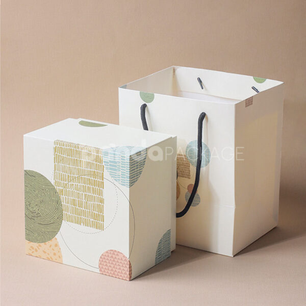 Modern Ceramic Cup Box with Abstract Nature-Inspired Print