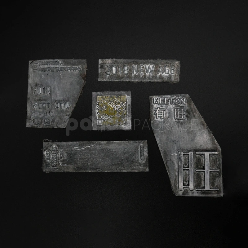 Gold Bar-Inspired Folding Box with Metallic Finish