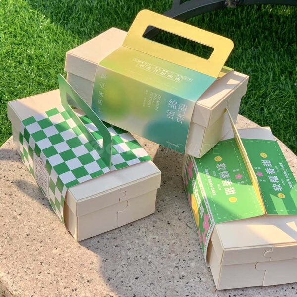 Gradient Green Dessert Boxes with Checkered Handle Design