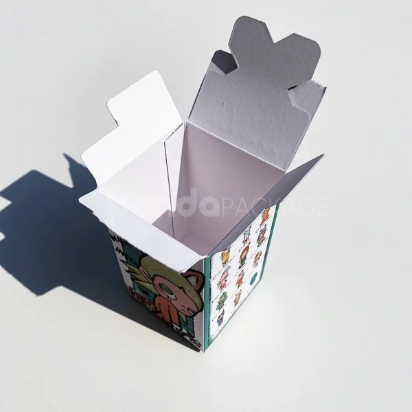 Illustrated Tuck-Top Box – Eye-Catching Packaging with Folk Art Flair