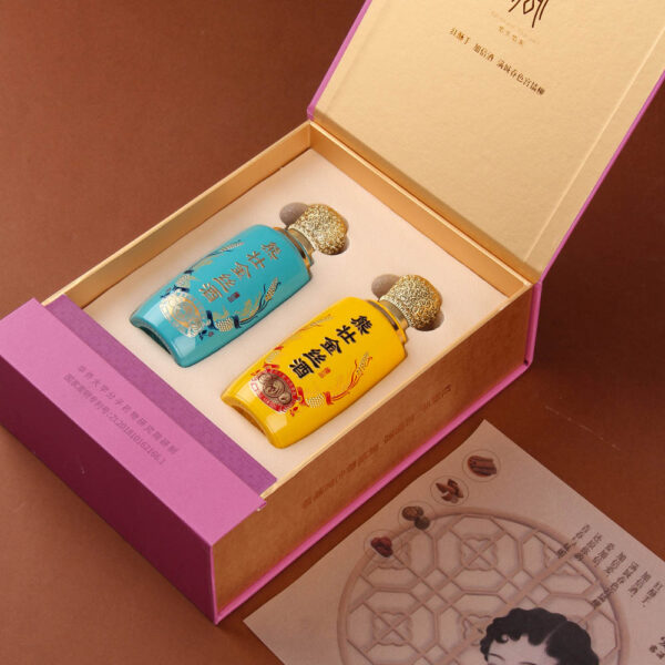 Pink Retro-Chic Gift Box with Chinese Opera Elements