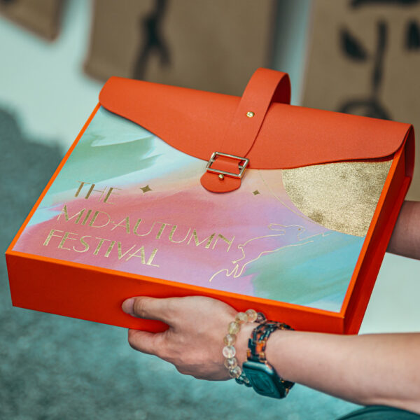 Artistic Envelope-Style Gift Box with Handle and Buckle