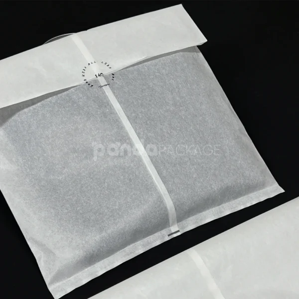 Soft Non-Woven Garment Dust Bag with Printed Logo