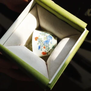 Oriental-Inspired Tea Cup Gift Box with Artistic Lid and Padded Insert