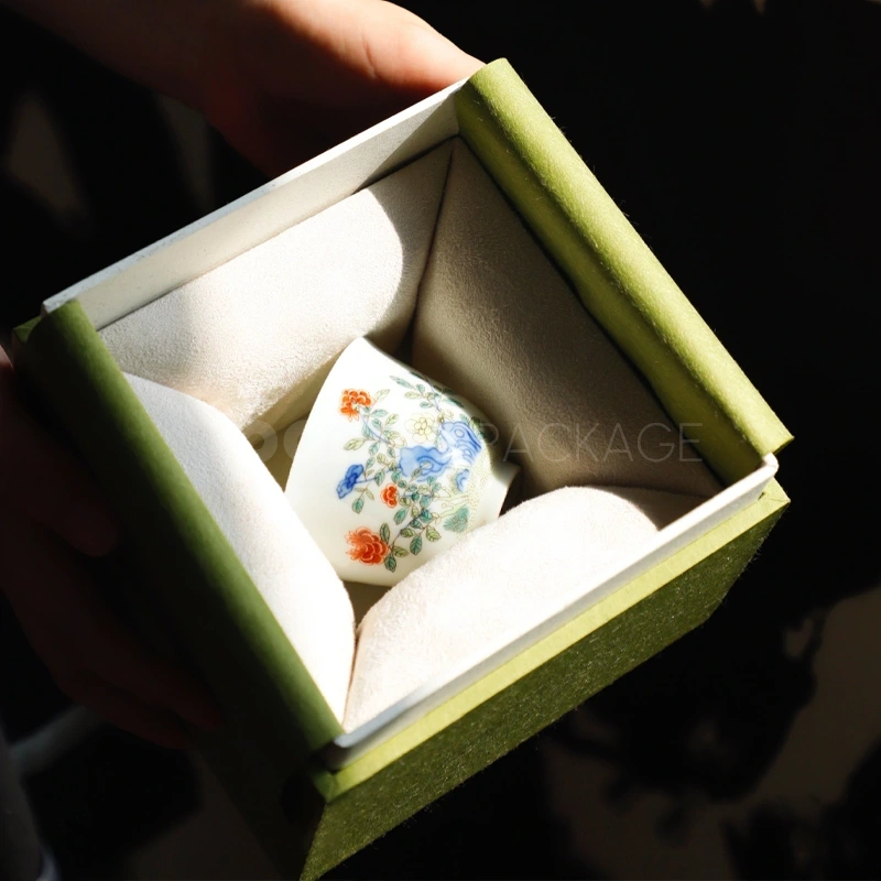 Oriental-Inspired Tea Cup Gift Box with Artistic Lid and Padded Insert