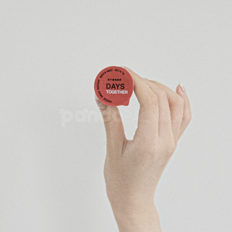 10-Day Wellness Kit Packaging with Minimalist Design