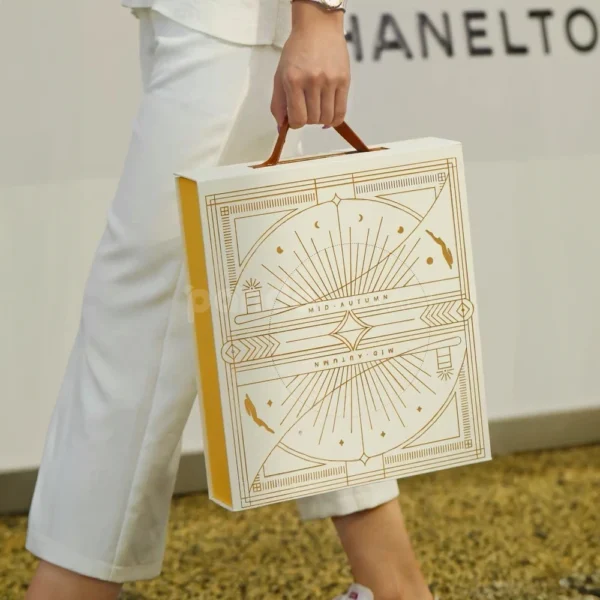 White Embossed Mid-Autumn Mooncake Gift Box
