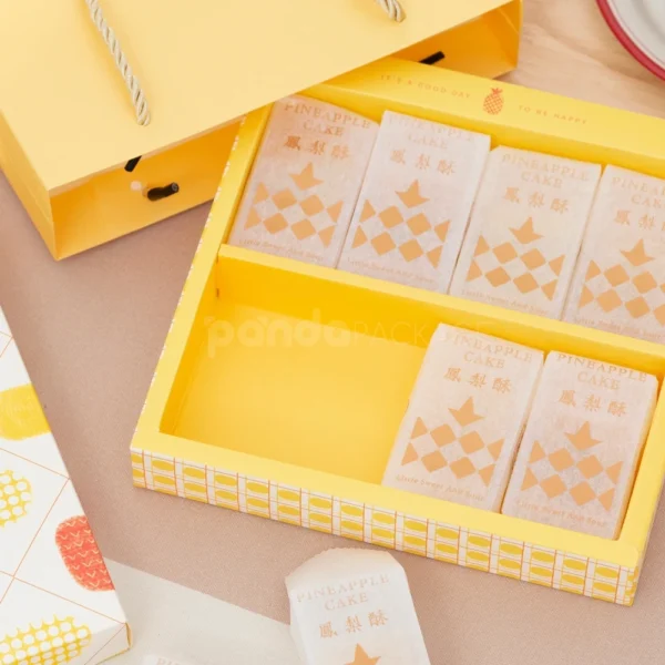 Yellow Persimmon-Inspired Mooncake Gift Boxes