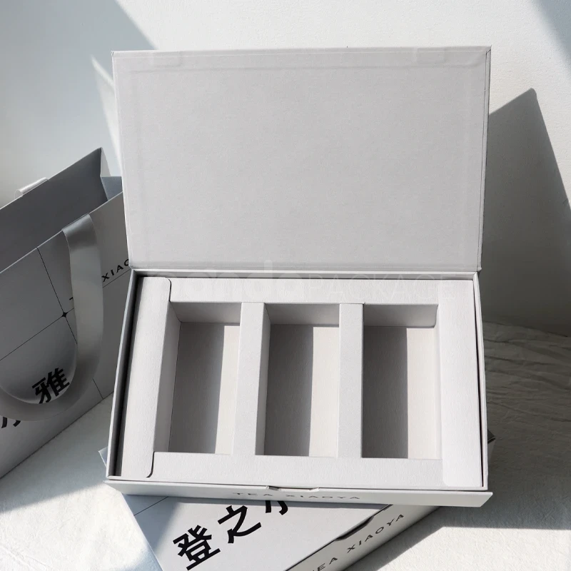 Cosmetic Box with Insert Divider
