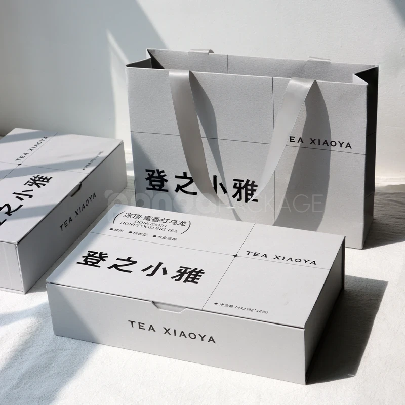 Cosmetic Box with Insert Divider