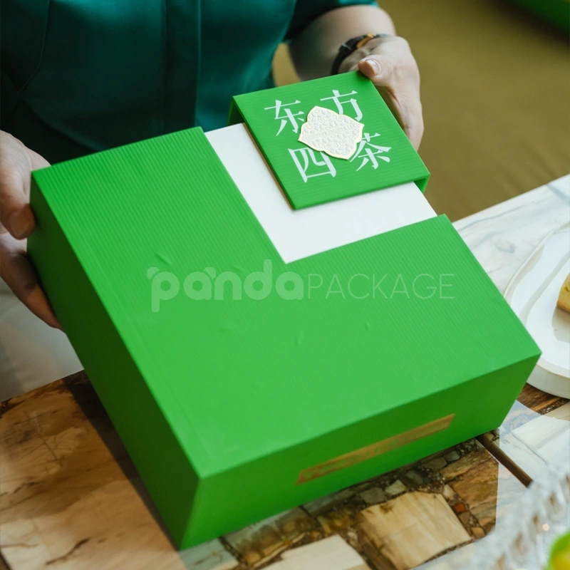 Green Food Packaging Gift Box with Tray Insert