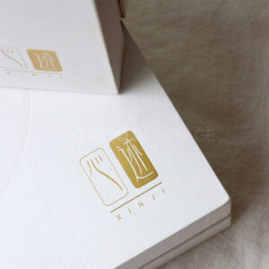 Elegant White Gifting Box