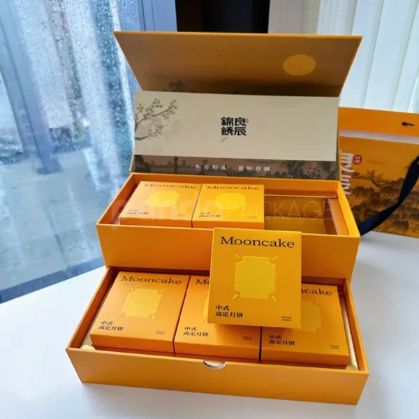 Amber Glow Mooncake Gift Box