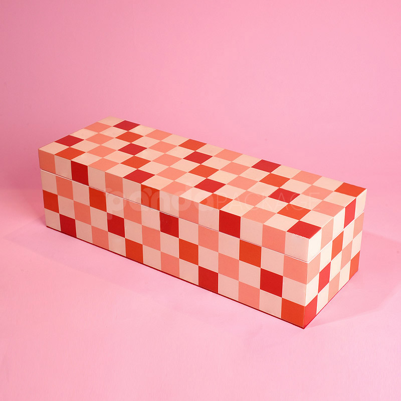 Stylish Checkered Hinged Treasure Box for Premium Jewelry