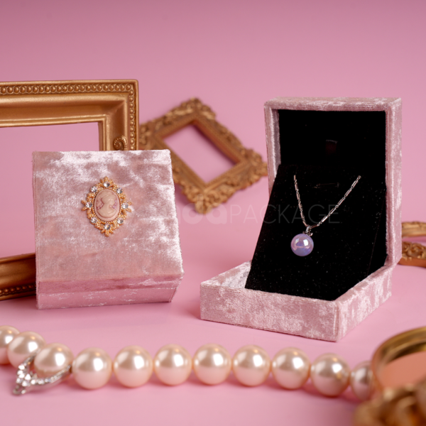 Velvet Square Heirloom Box with Cameo Clasp