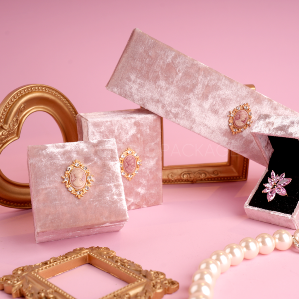 Velvet Square Heirloom Box with Cameo Clasp