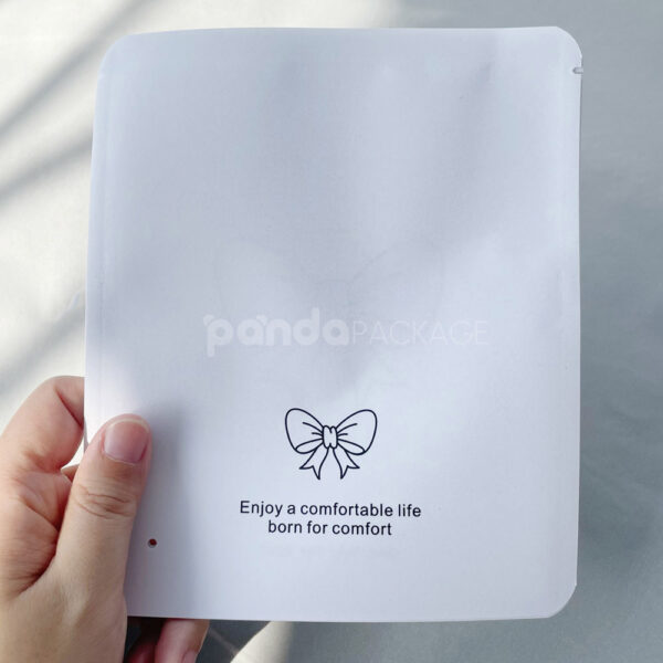White Window Cut-Out Packaging Plastic Bag with One-Time Opening