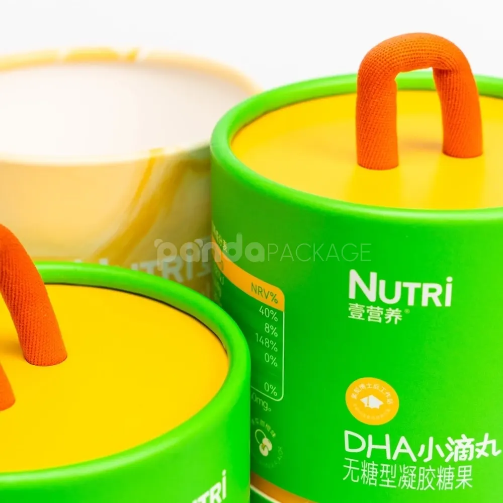 Green rigid paper tube with handle for food packaging