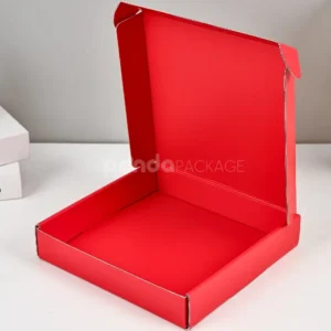 Strong red foldable mailer box for secure packaging