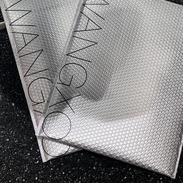 Silver Bubble Apparel Mailing Bag with Premium Protection