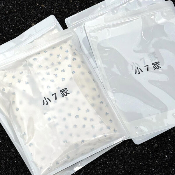 Clear Zipper Apparel Poly Bag with Durable Resealable Design