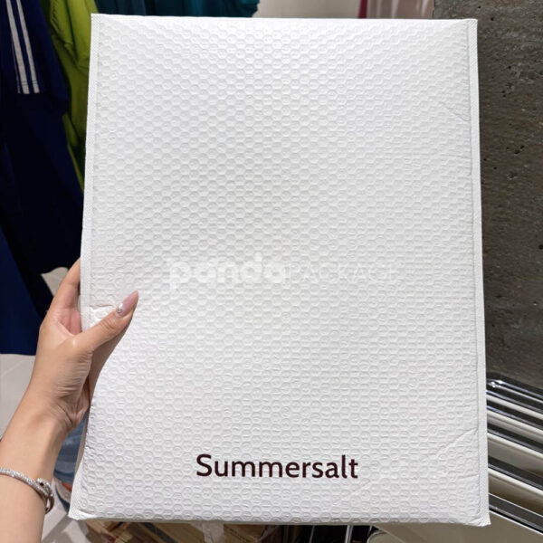 Custom White Bubble Mailer with Minimalist Chinese Typography Design