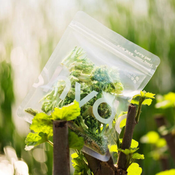 Resealable Pet Food Packaging for Fresh Natural Healthy Snacks