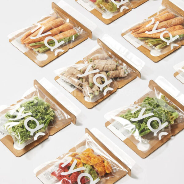 Resealable Pet Food Packaging for Fresh Natural Healthy Snacks