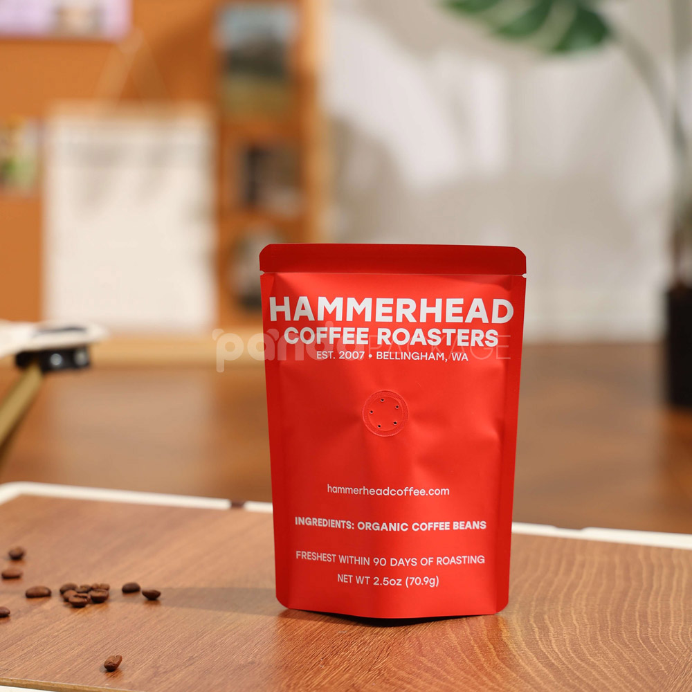 red stand-up coffee pouch with degassing valve for packaging