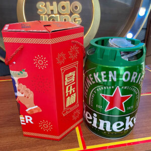 eco-friendly red paperboard beer gift carrier box with rope handle