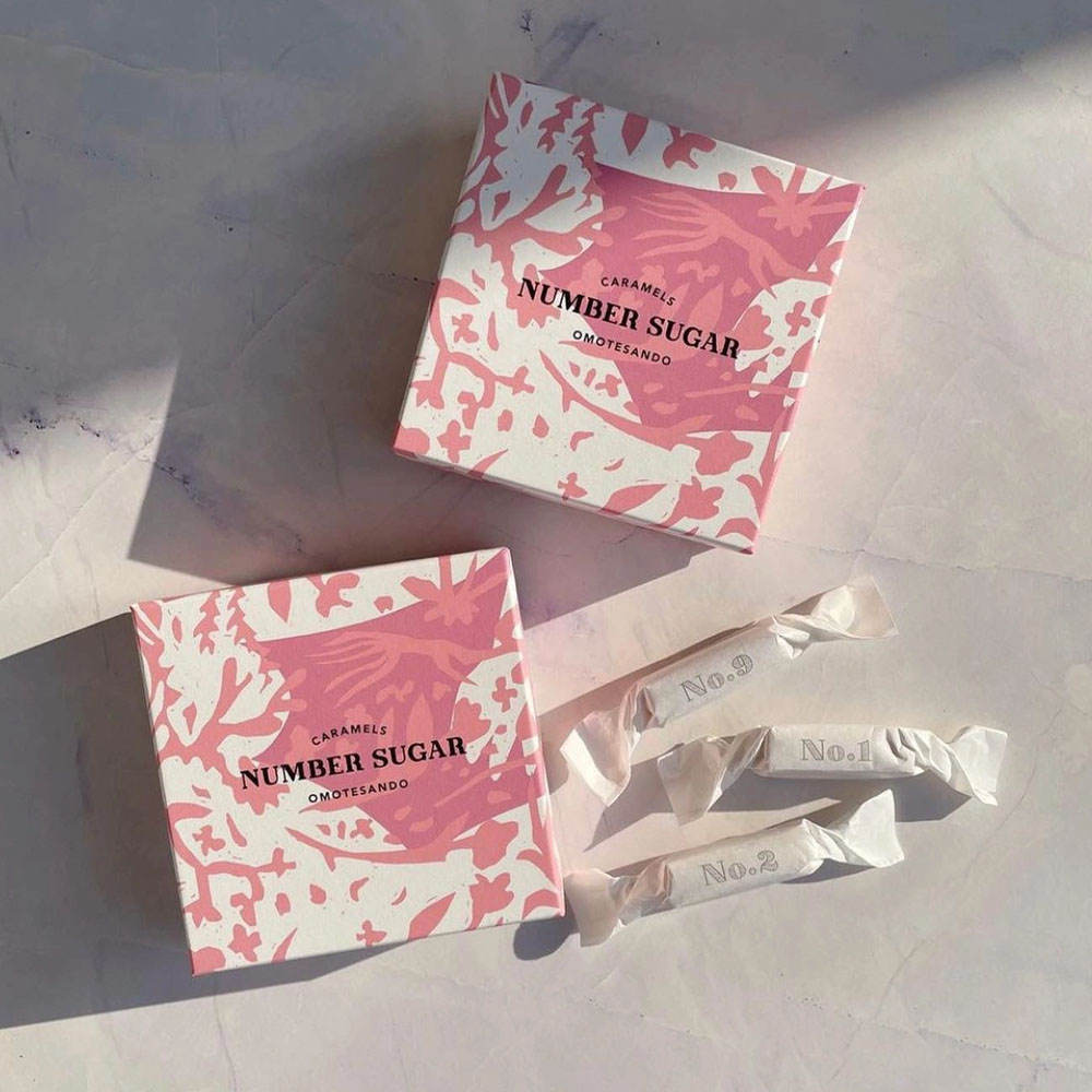 elegant square paperboard gift box with ribbon for candy packaging