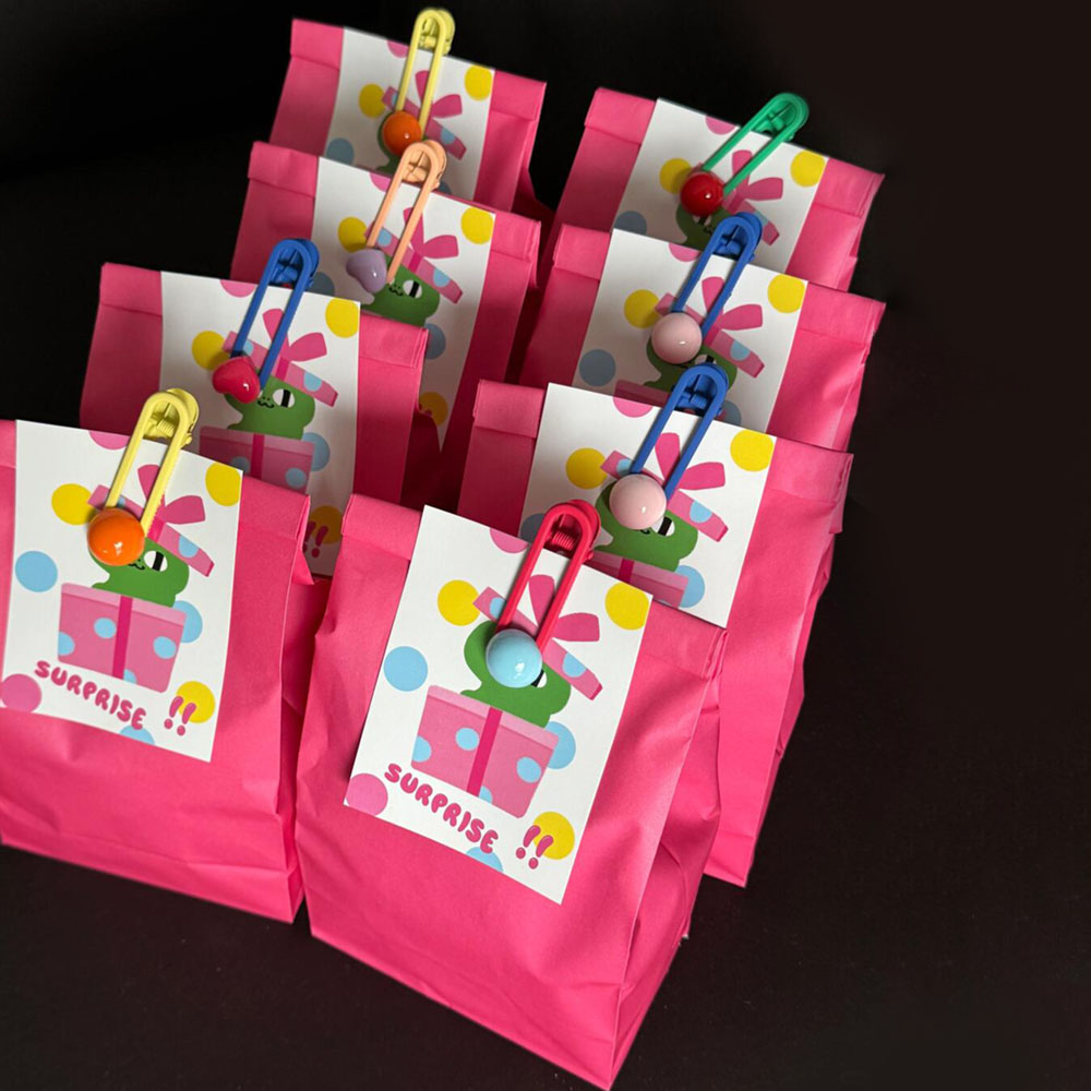 rose red candy paper bags with cartoon gift tags for sweets packaging