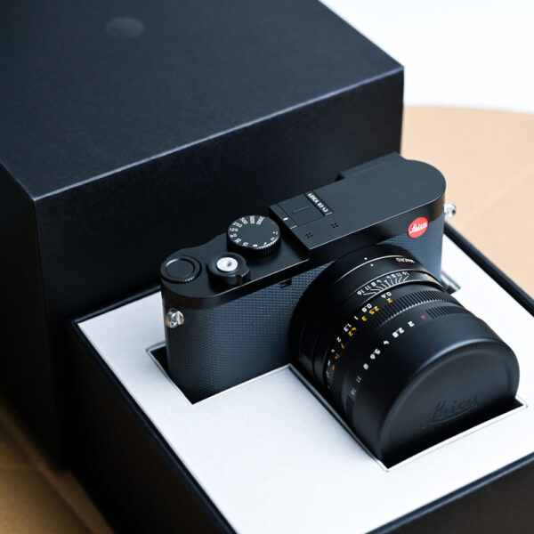 Black Rigid Lift-Off Box for Professional Camera Packaging