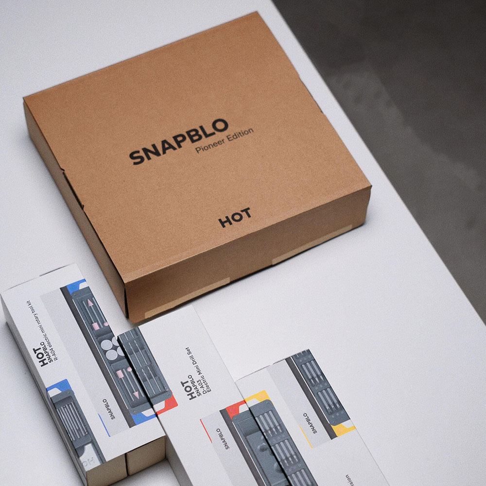 foldable kraft paperboard box for modular electronic packaging