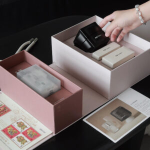 luxury magnetic rigid gift box with rope knot decoration