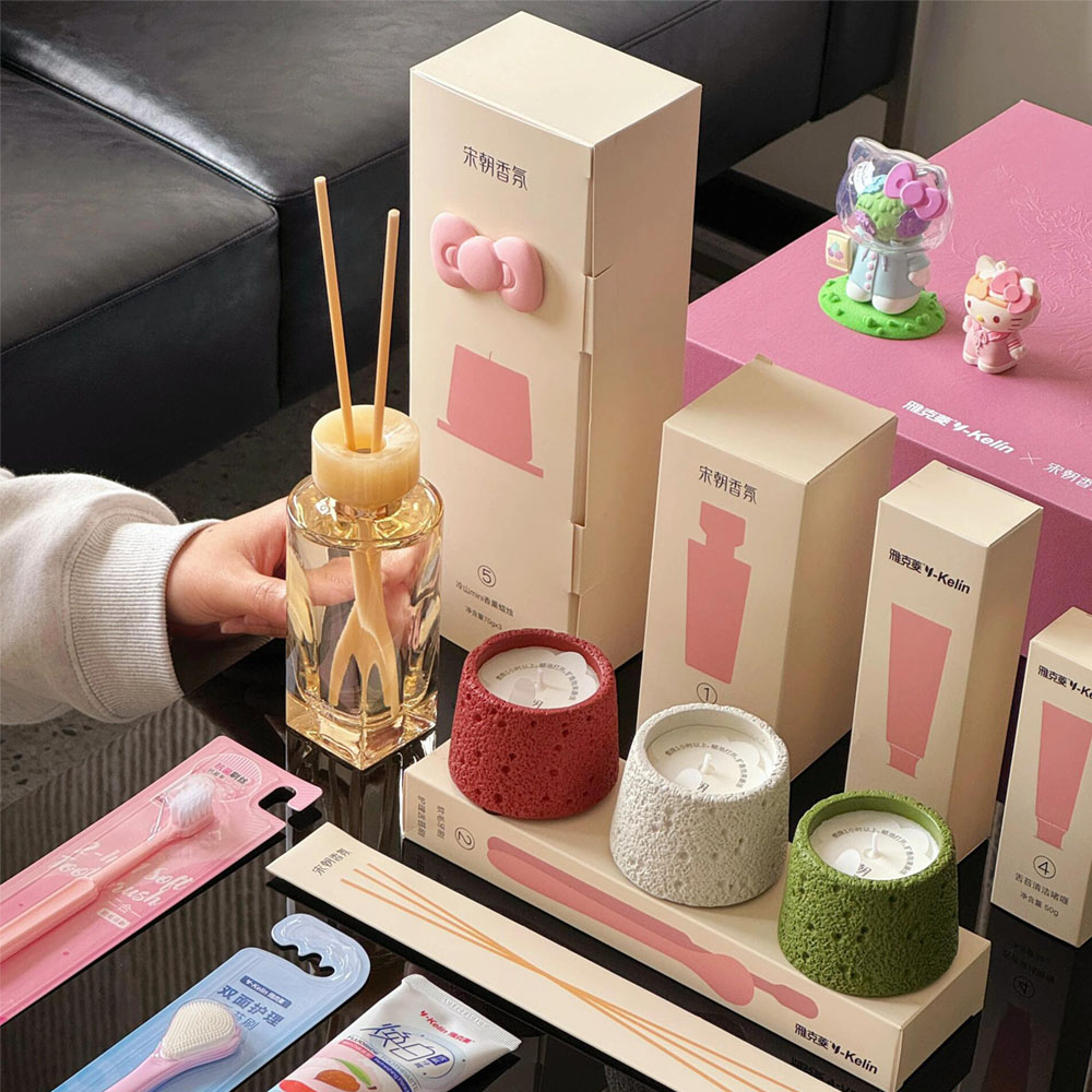 luxury pink magnetic rigid gift box with embossing for lifestyle packaging