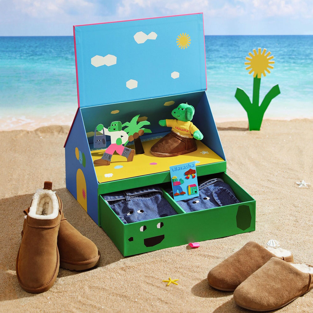 house shaped gift box with colorful drawers for apparel packaging