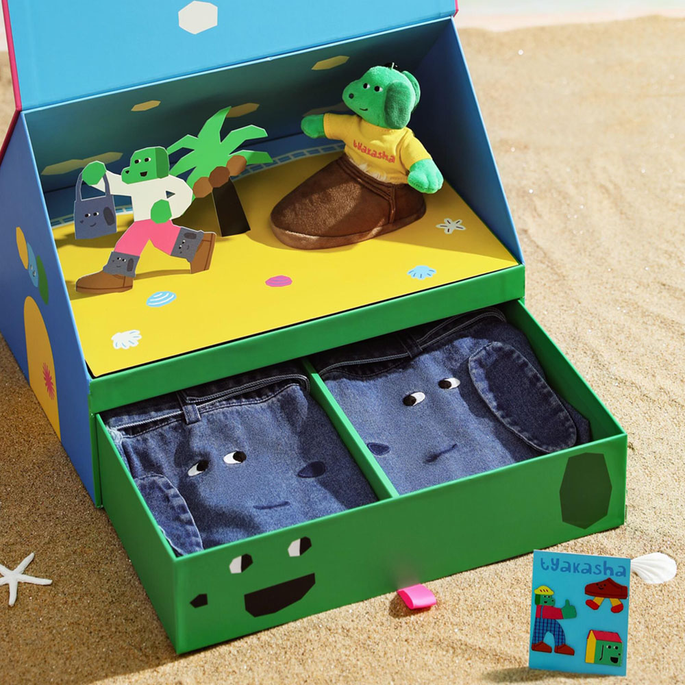 house shaped gift box with colorful drawers for apparel packaging