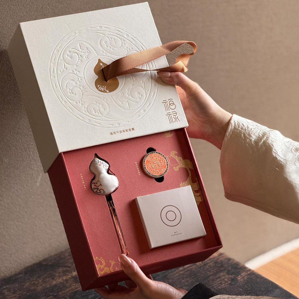 luxury rigid drawer gift box with handle for premium packaging