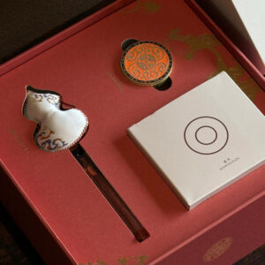 luxury rigid drawer gift box with handle for premium packaging