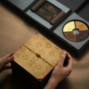 premium flip top rigid box for pastry and chocolate gifts