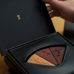 premium flip top rigid box for pastry and chocolate gifts