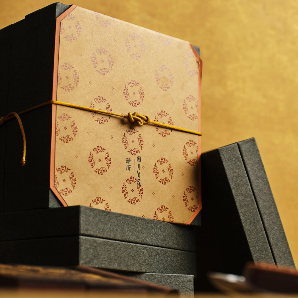 premium flip top rigid box for pastry and chocolate gifts