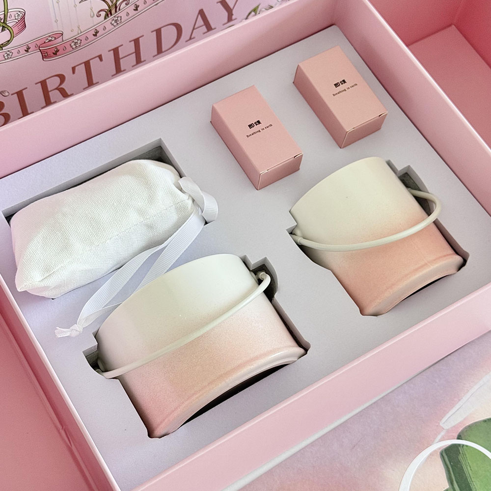 luxury pink fragrance rigid gift box with door lid for festival gifts