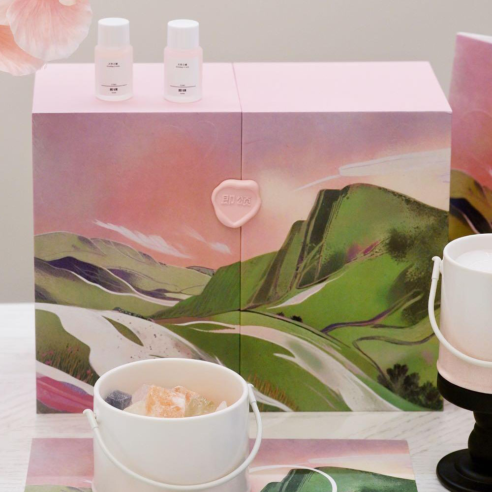 luxury pink fragrance rigid gift box with door lid for festival gifts