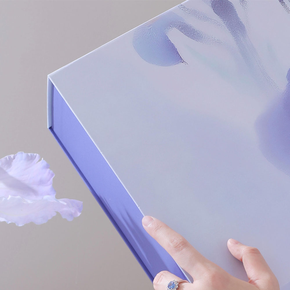 luxury magnetic rigid gift box with 3D floral decoration for skincare packaging