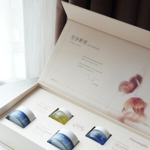 luxury magnetic rigid skincare gift box with flip lid and insert for cosmetics packaging