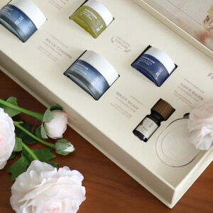 luxury magnetic rigid skincare gift box with flip lid and insert for cosmetics packaging