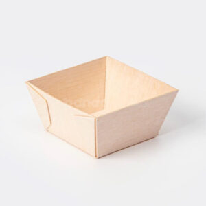 biodegradable wooden bento box with compartments and clear lid