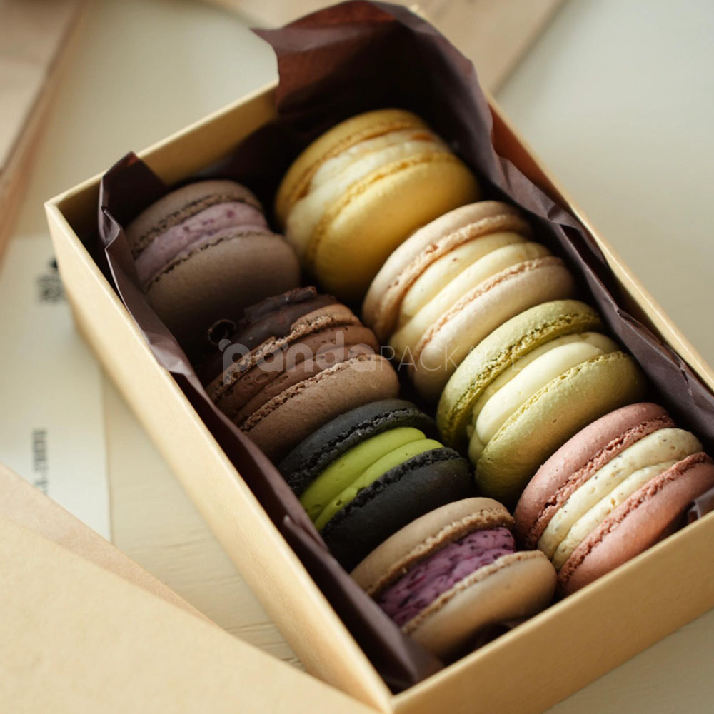 eco-friendly kraft paperboard dessert packaging box for macarons, cookies, and cakes